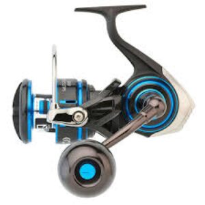 Vista general del carrete Daiwa Saltist MQ 10000H para spinning pesado, jigging y pesca en alta mar.