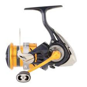 Carrete Daiwa Revros 23 LT 5000-CXH potente para spinning medio y pesca con señuelos